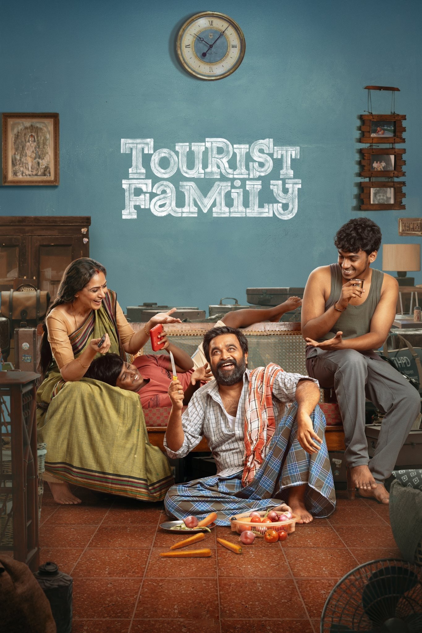 Tourist Family Hindi Dubbed Movie Poster (2025)